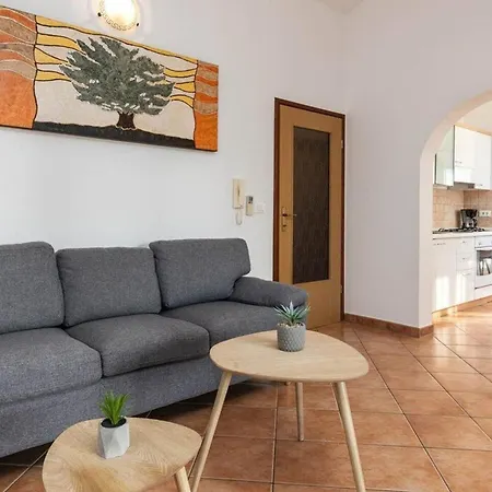 Marea 3 Mit Pool Und Meerblick Apartamento Poreč