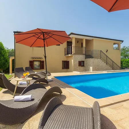 Apartment Marea 3 Mit Pool Und Meerblick