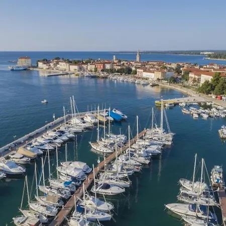 Marea 3 Mit Pool Und Meerblick * Poreč